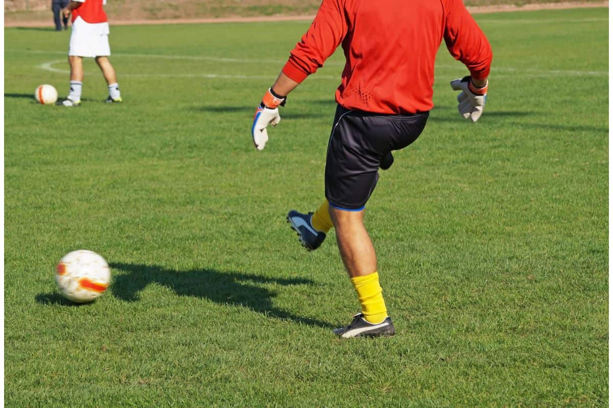 10 soccer warm up drills to get your players locked in